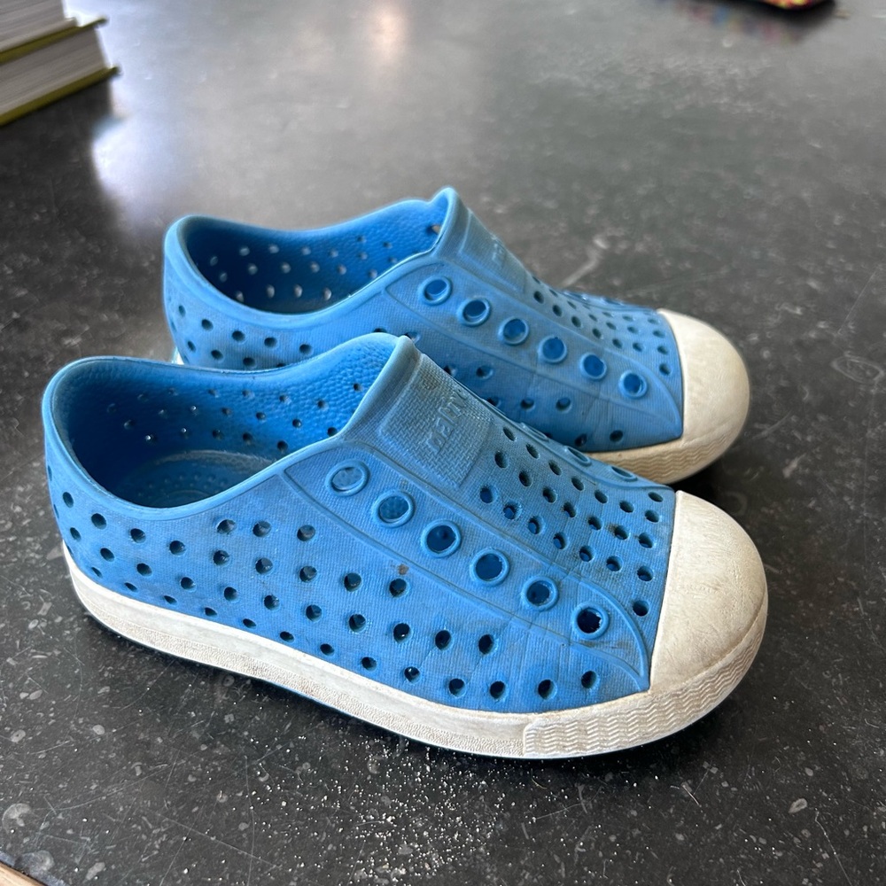 Native Jefferson shoe. Toddler size 7